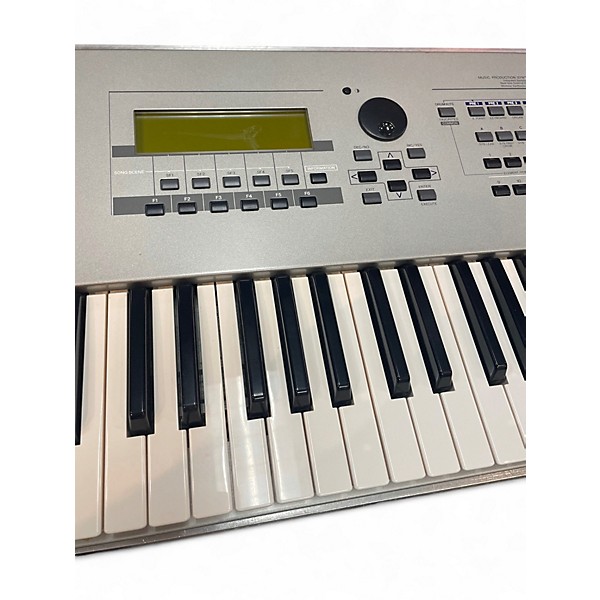 Used Yamaha MOTIF6 Keyboard Workstation