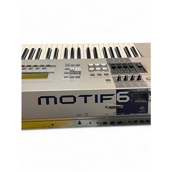 Used Yamaha MOTIF6 Keyboard Workstation