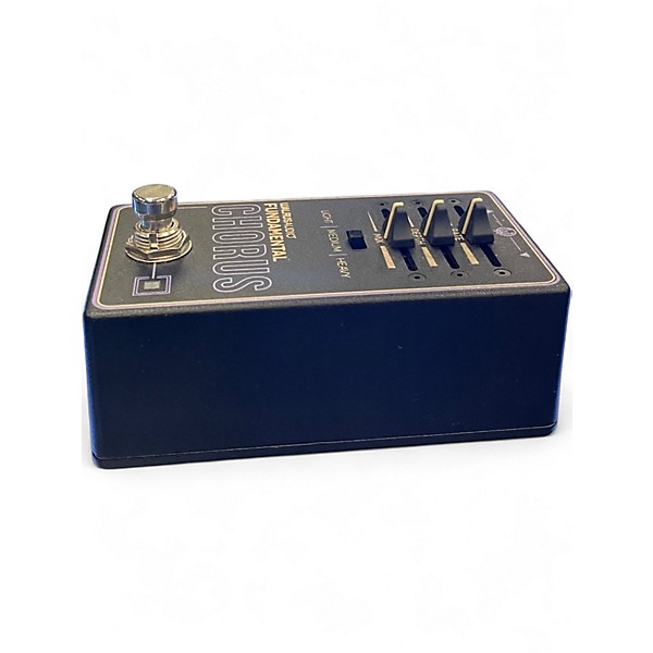 Used Walrus Audio FUNDAMENTAL CHORUS Effect Pedal