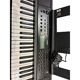 Used Yamaha PSR320 61 Key Portable Keyboard