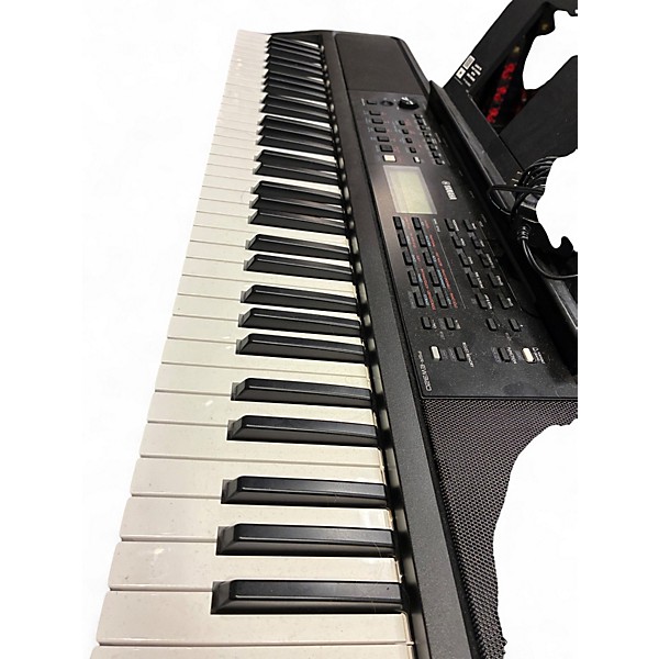 Used Yamaha PSR320 61 Key Portable Keyboard
