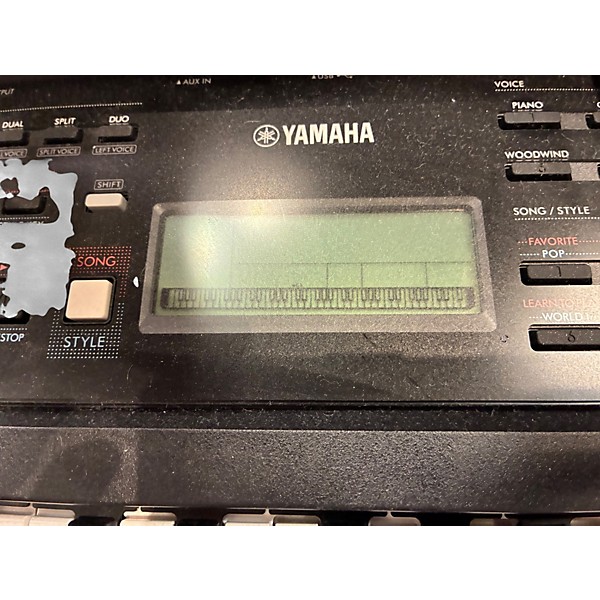 Used Yamaha PSR320 61 Key Portable Keyboard