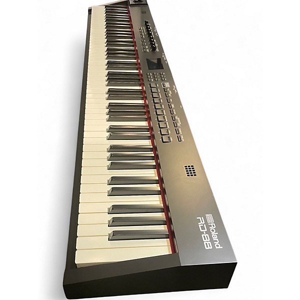 Used Roland RD88 Keyboard Workstation