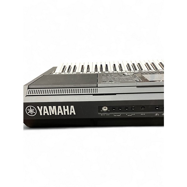 Used Yamaha PSRS950 61 Key Arranger Keyboard