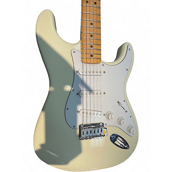 Used Fender Standard Stratocaster Arctic White Solid Body Electric Guitar