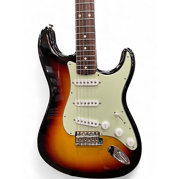 Used 2015 Fender CUSTOM SHOP 1960 STRATOCASTER NOS VINTAGE SPECS 3 Tone Sunburst Solid Body Electric Guitar
