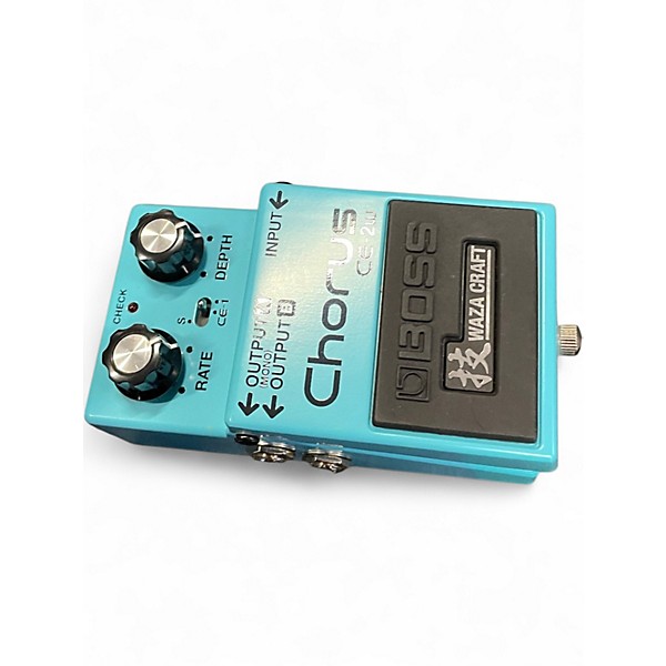Used BOSS CE-2W Effect Pedal