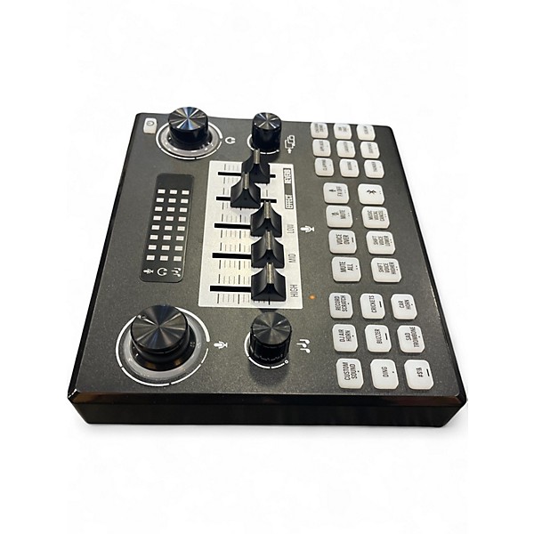 Used Vivitar VIVADMIX Powered Mixer