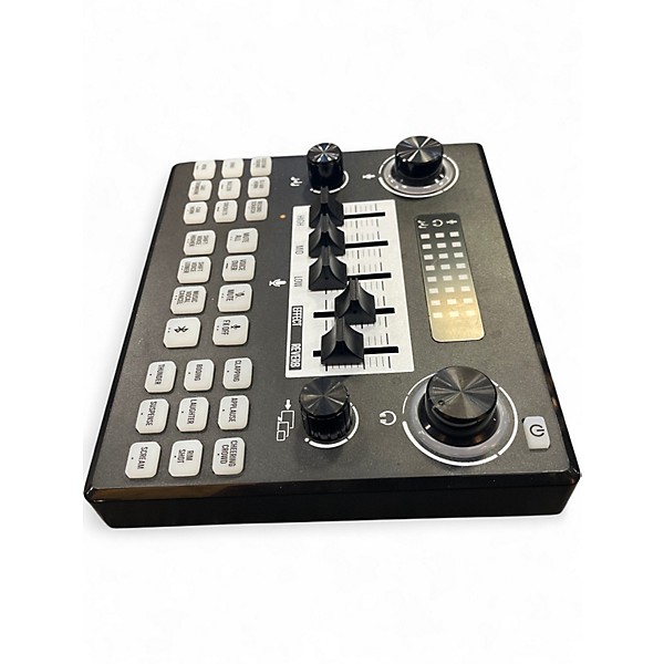 Used Vivitar VIVADMIX Powered Mixer