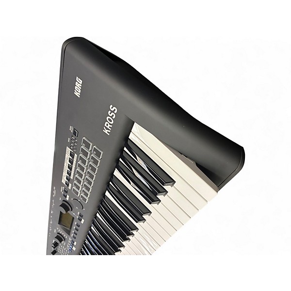 Used KORG KROSS 2 61 Key Keyboard Workstation