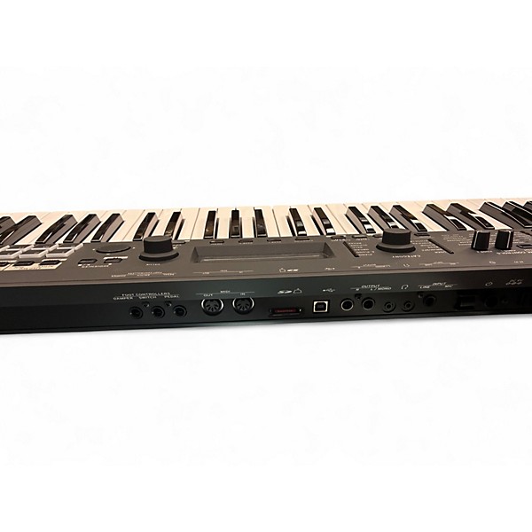 Used KORG KROSS 2 61 Key Keyboard Workstation