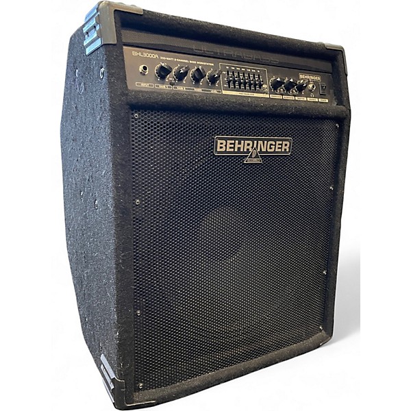 Used Behringer Ultrabass BXL3000A 300W 1x15 Bass Combo Amp