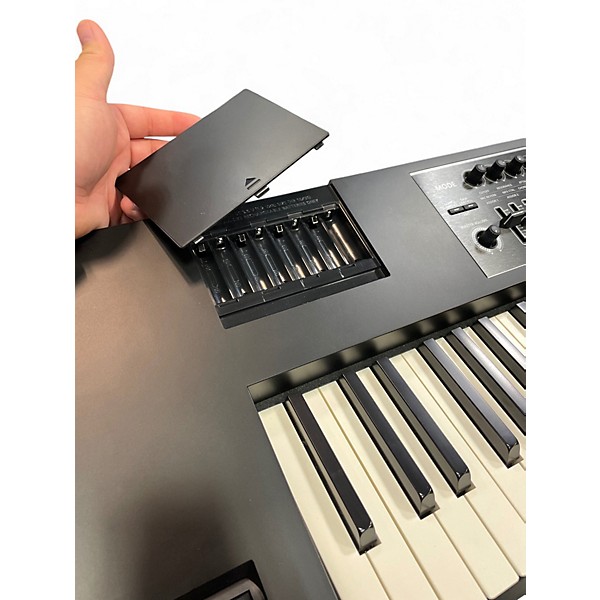 Used Roland JUNO DS 88