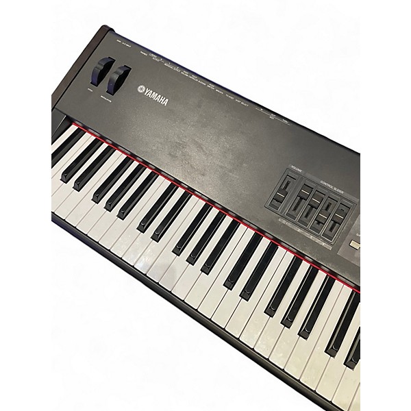 Used Yamaha S80 Synthesizer