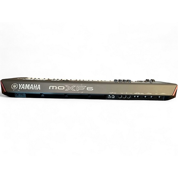 Used Yamaha MOXF6 61 Key Keyboard Workstation