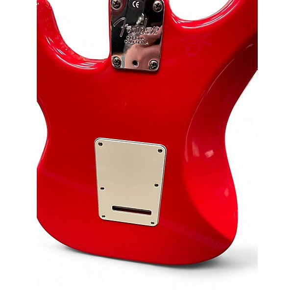 Used 2000 Fender FENDER STRATOCASTER Candy Apple Red Solid Body Electric Guitar