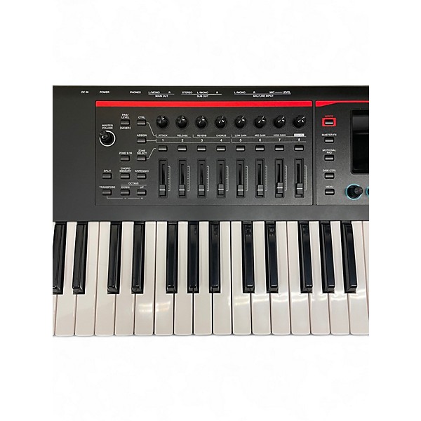 Used Roland Fantom 07 Keyboard Workstation