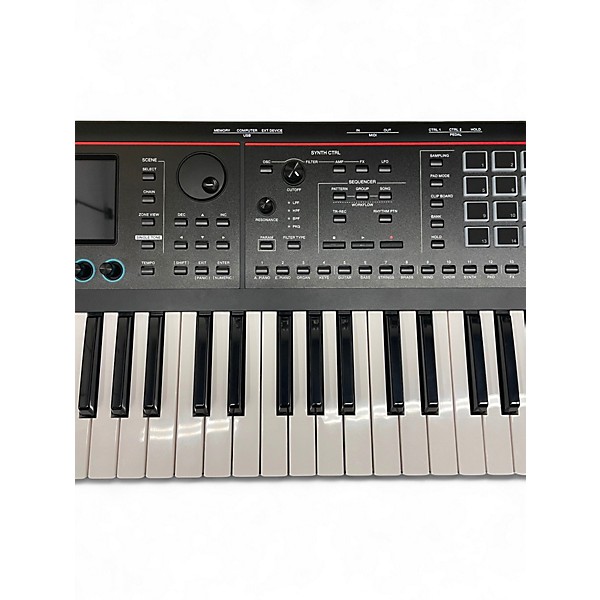 Used Roland Fantom 07 Keyboard Workstation