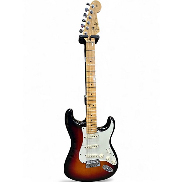 Used Fender Custom Shop Classic Player Stratocaster 3 Tone Sunburst Solid Body Electric Guitar