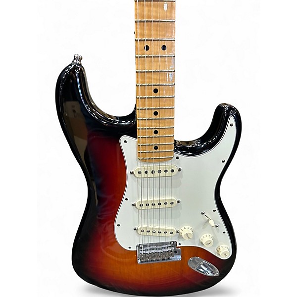 Used Fender Custom Shop Classic Player Stratocaster 3 Tone Sunburst Solid Body Electric Guitar