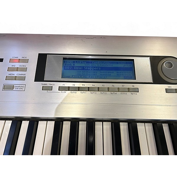 Used KORG Triton Le 88 Key Keyboard Workstation