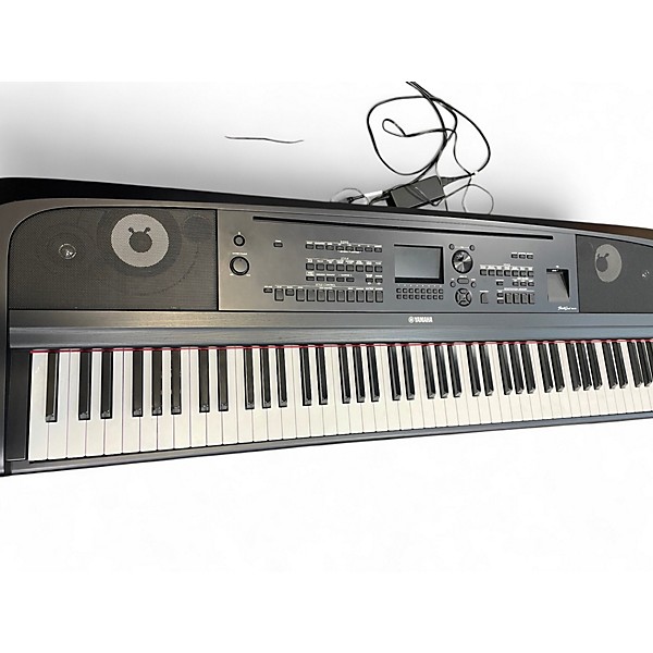 Used Yamaha DGX670 Digital Piano