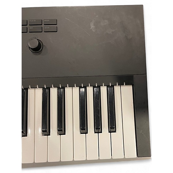 Used Native Instruments Komplete Kontrol S49 MK2 MIDI Controller