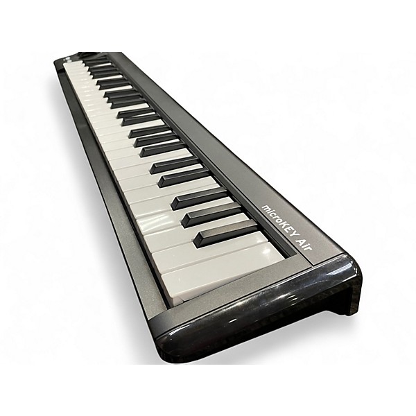 Used KORG MicroKey 25 USB MIDI Controller