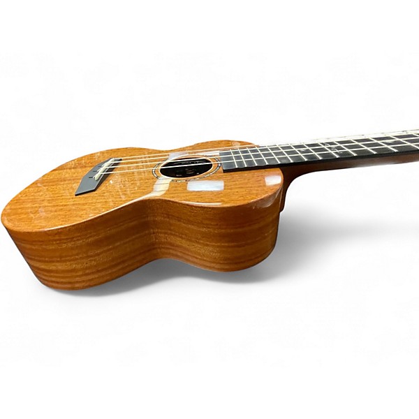 Used Enya EUC-MAD Natural Ukulele