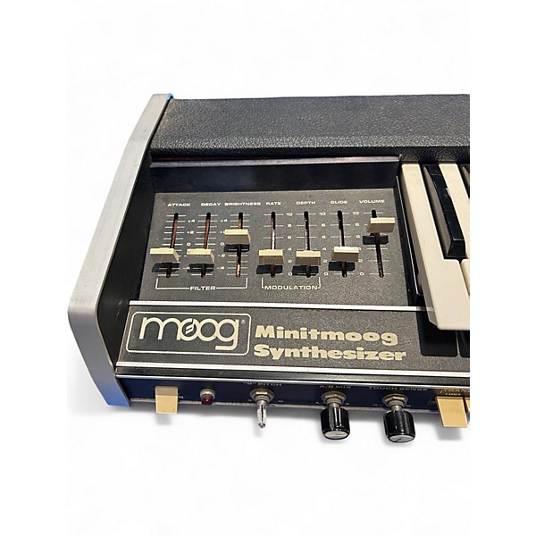 Used Moog Minitmoog Synthesizer Synthesizer