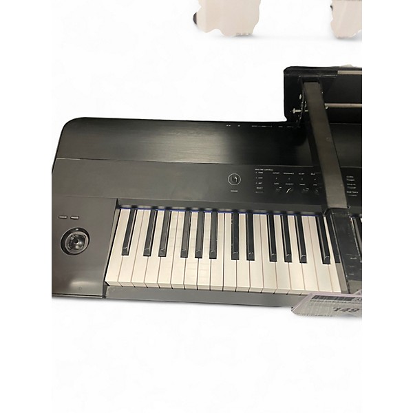 Used KORG Krome 88 Key Keyboard Workstation