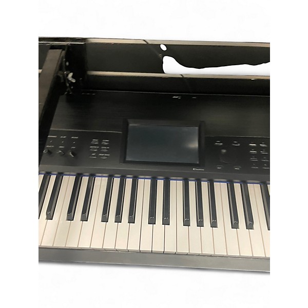 Used KORG Krome 88 Key Keyboard Workstation