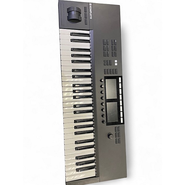 Used Novation LAUNCH KEY 25 MIDI Controller