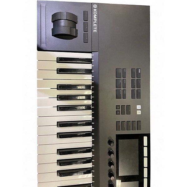 Used Novation LAUNCH KEY 25 MIDI Controller