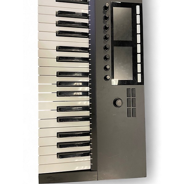 Used Native Instruments Komplete Kontrol S49 MIDI Controller