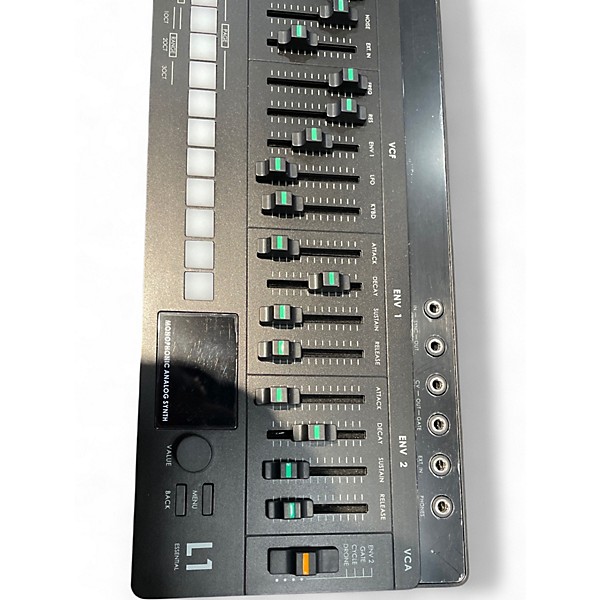 Used Donner L1 Desktop Synthesizer Synthesizer