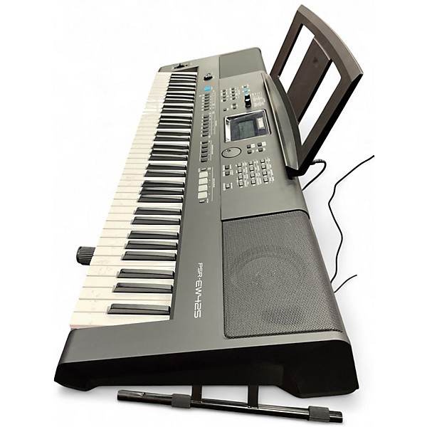 Used Yamaha PSR-EW425