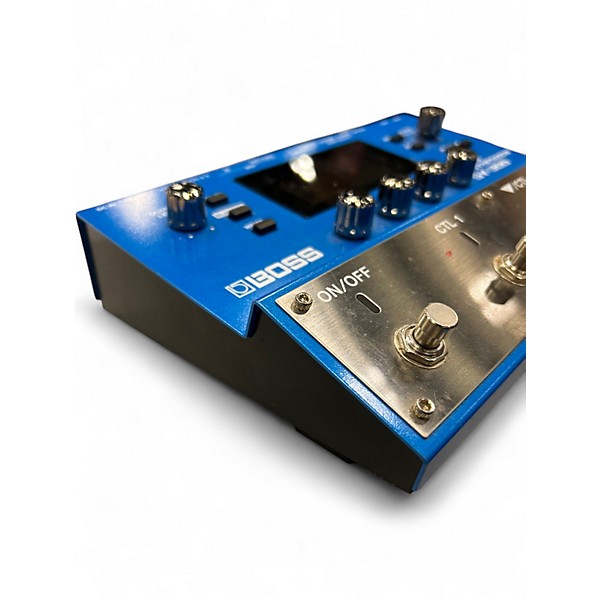 Used BOSS SY300 Guitar Synthesizer Effect Pedal