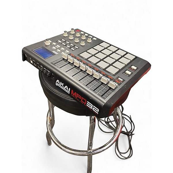Used Akai Professional MPD32 MIDI Controller | Guitar Center