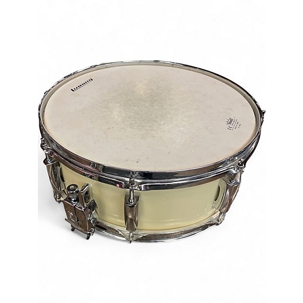 Used Pearl 5.5X14 limited edition snare white Drum