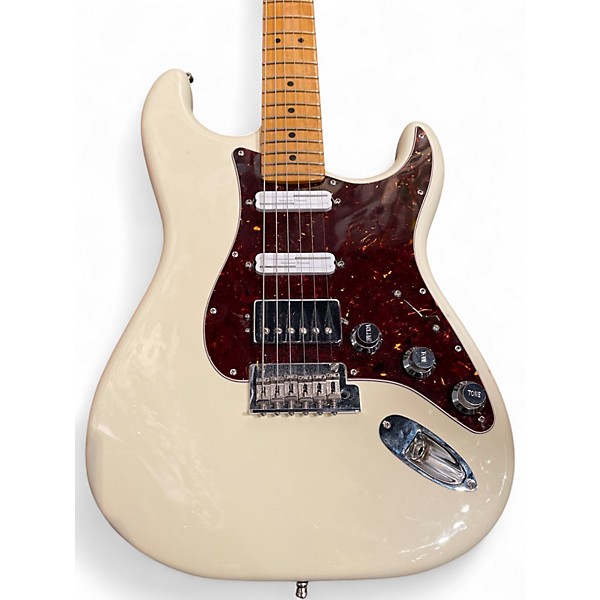 Used 2023 Fender American Professional II Stratocaster Olympic White Solid Body Electric Guitar