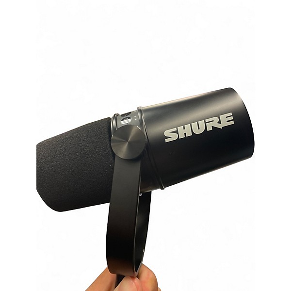Used Shure MV7 Dynamic Microphone