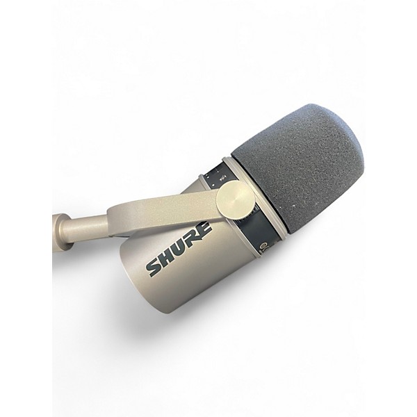 Used Shure MV7 Dynamic Microphone