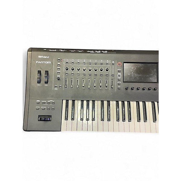 Used Roland Fantom 6 Keyboard Workstation