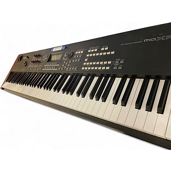 Used Yamaha MOXF6 88 Key Keyboard Workstation