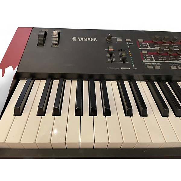Used Yamaha MOXF6 88 Key Keyboard Workstation