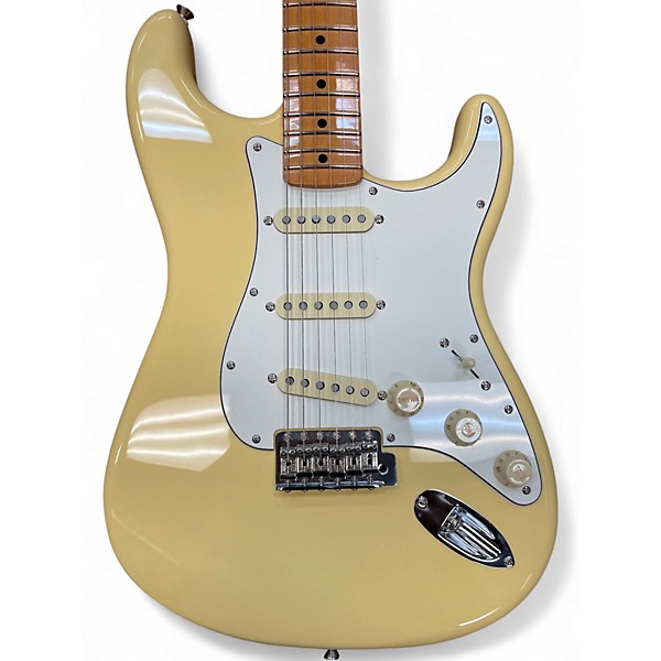 Used 2025 Fender Vintera 70s Stratocaster Olympic White Solid Body Electric Guitar