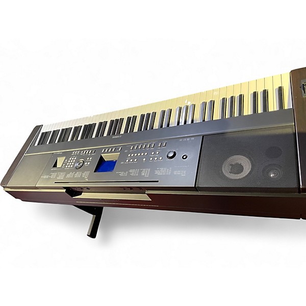 Used Yamaha DGX650 88 Key Portable Keyboard