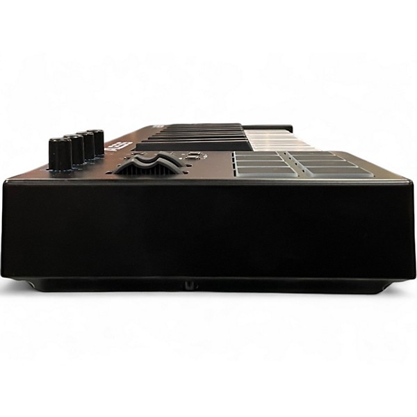 Used Alesis V25 25 Key MIDI Controller