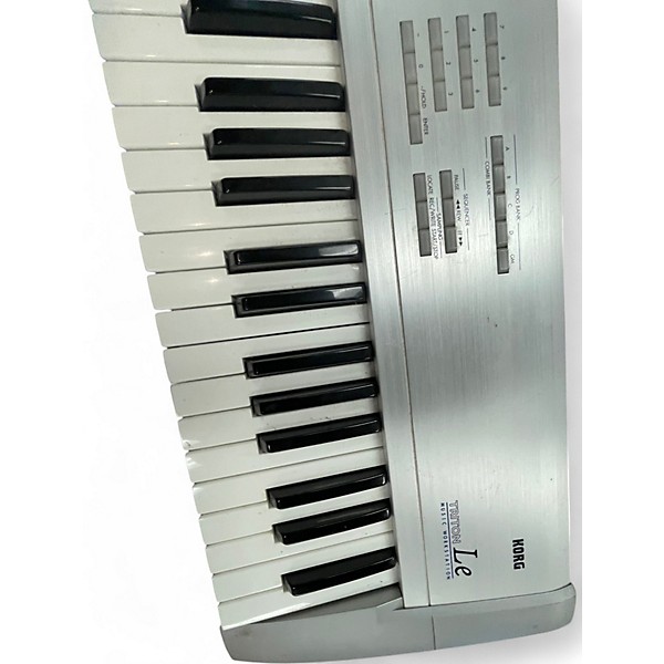 Used KORG Triton Le 76 Key Keyboard Workstation